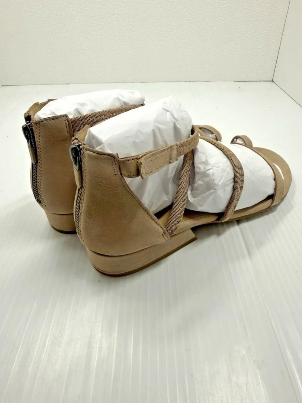 Eileen Fisher Emily Sandal Sz 9 Stone Tan Nubuck Gladiator Boho Minimalist NWT